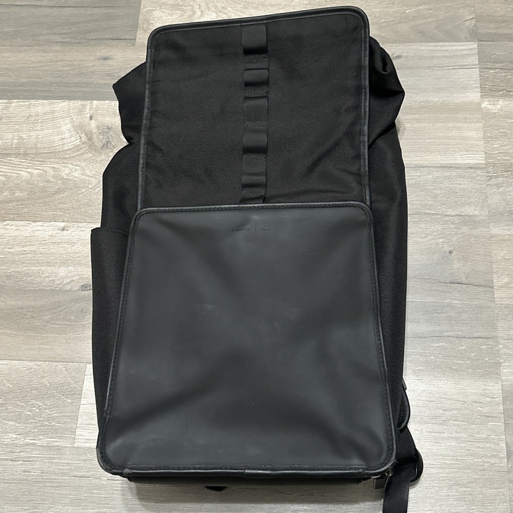Kapten & Son Lund Pro All Black Backpack - Picture 10 of 16